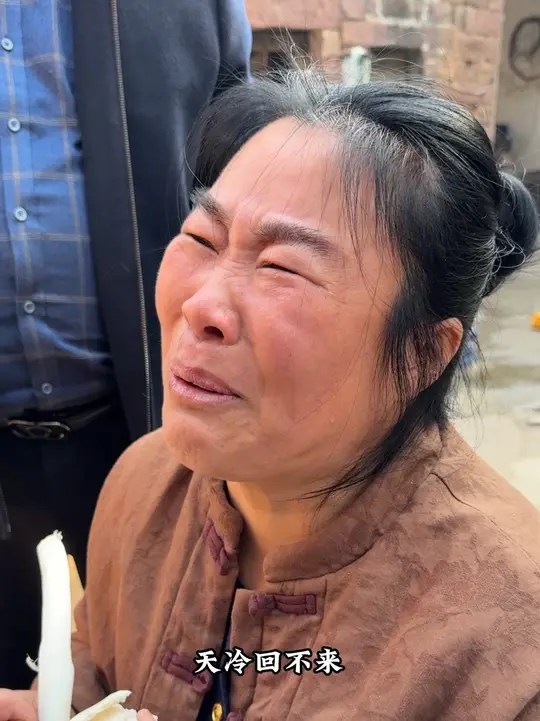 A few minutes of video made countless parents cry. Filial piety should be done early. Home is where mom is. Visit home often.