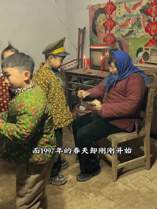 When I was a child, it always snowed during the New Year. I looked forward to it because I could eat delicious food, even though there were no...