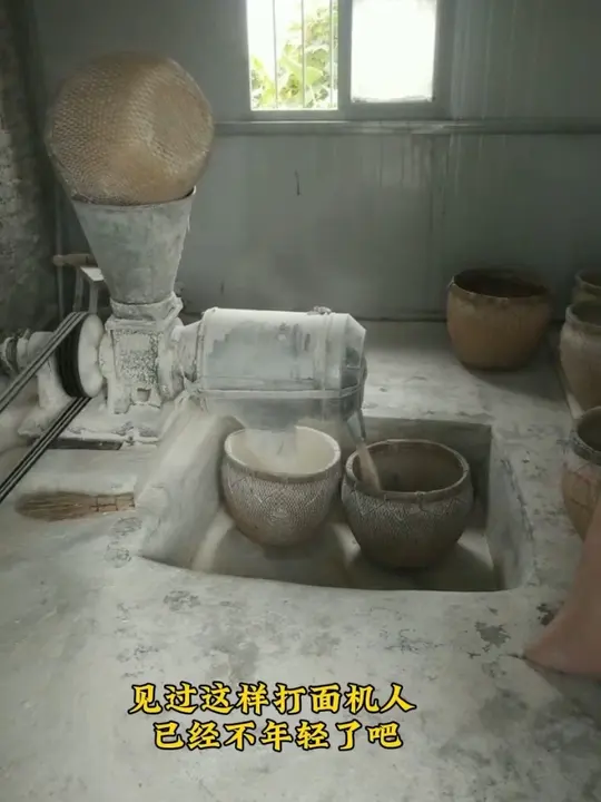 Remember the scene of pulling a cart to mill flour with your parents as a child? How long has it been since you heard this sound?